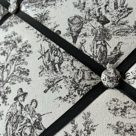 French Toile Fabric Memo Bulletin Board - Picture 2 of 5